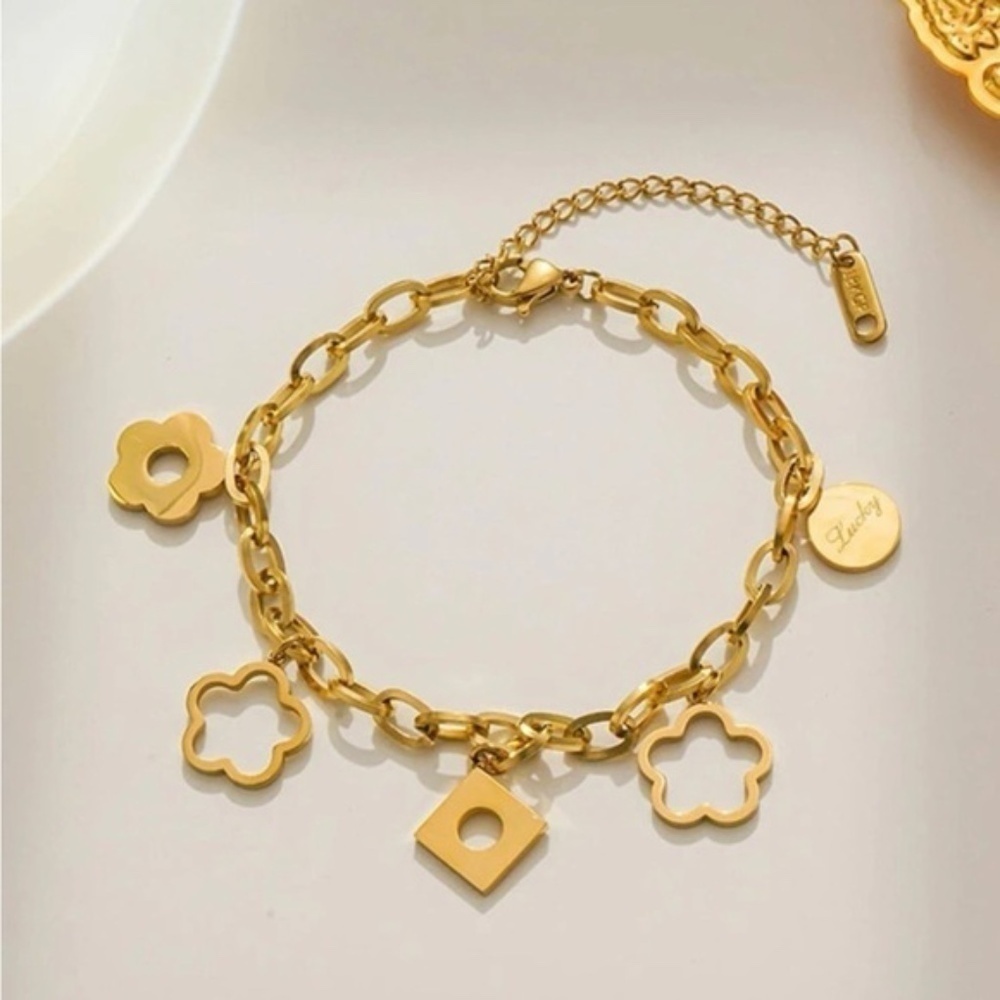 Gold plated stainless steel Flower Charm Chain Bracelet